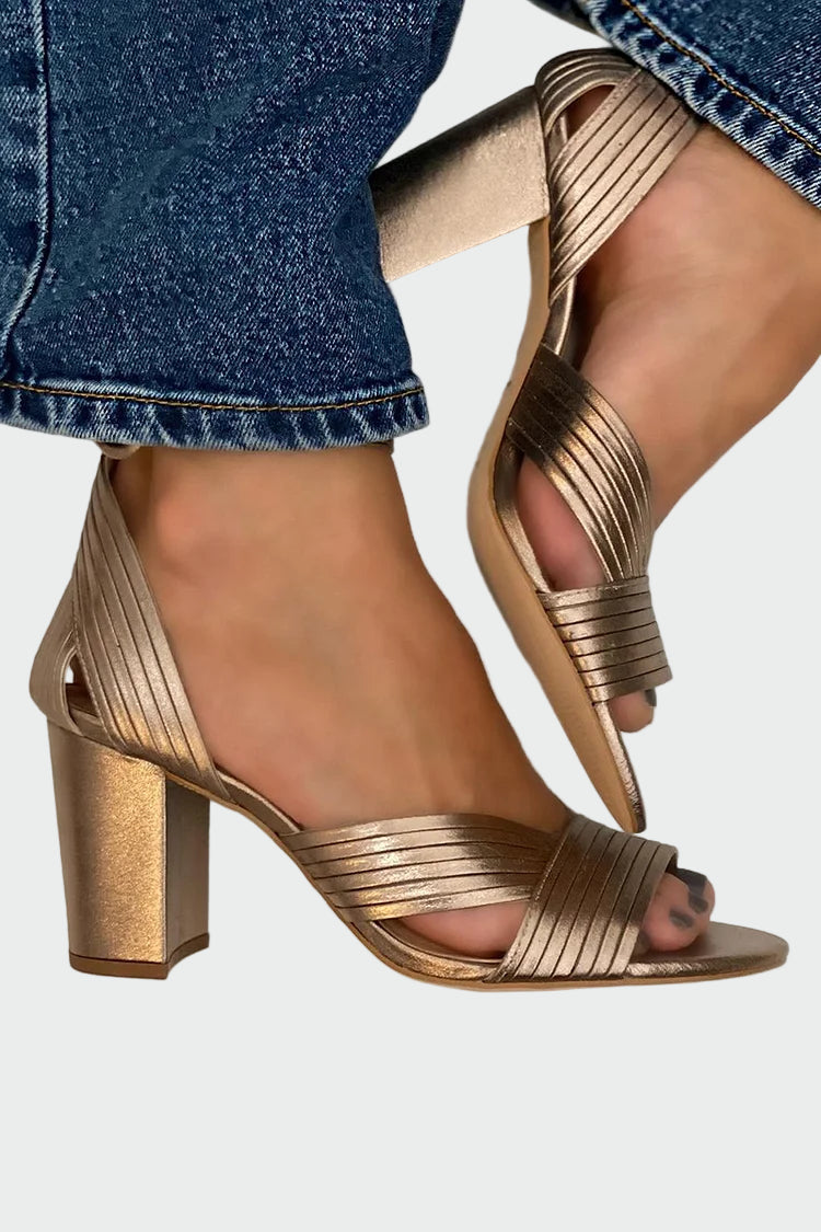 Elegantsed sandaalid rihmaga