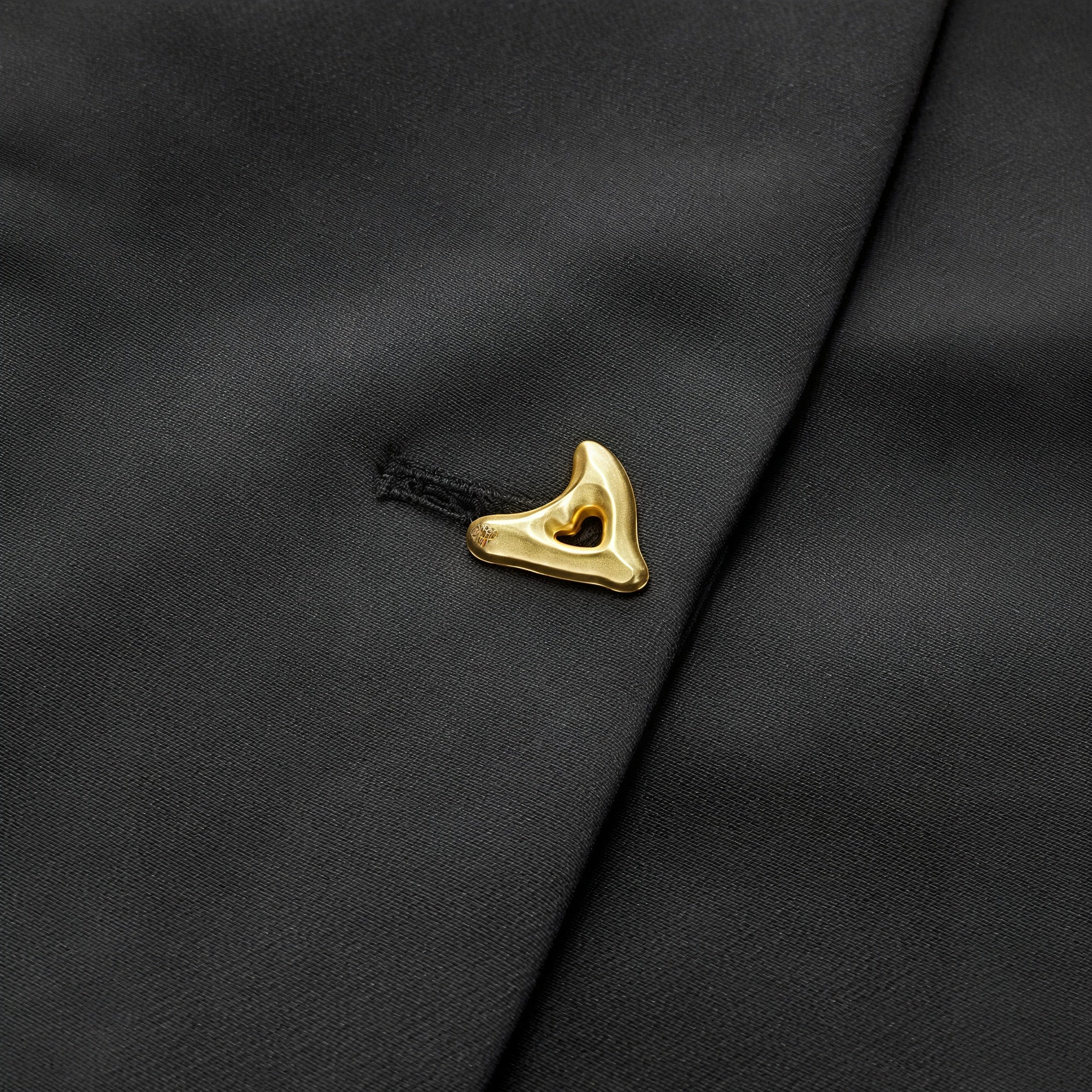 Elegantne top minimalistliku disainiga