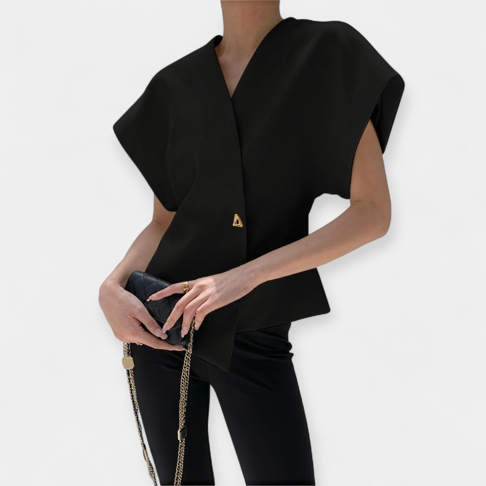 Elegantne top minimalistliku disainiga
