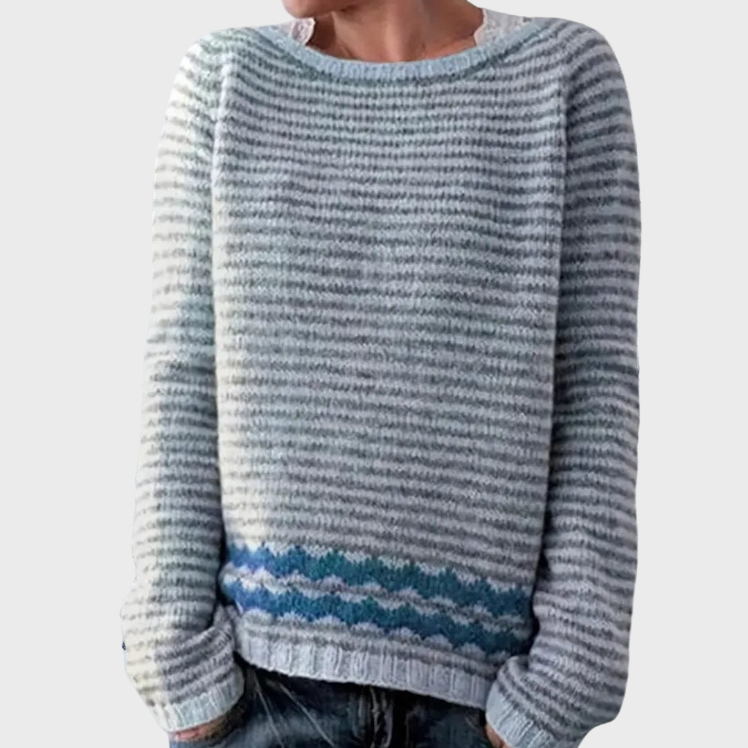 Kootud kõrge kaelusega särk triibulise mustriga