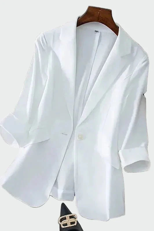 Moodsa lõikega jakk