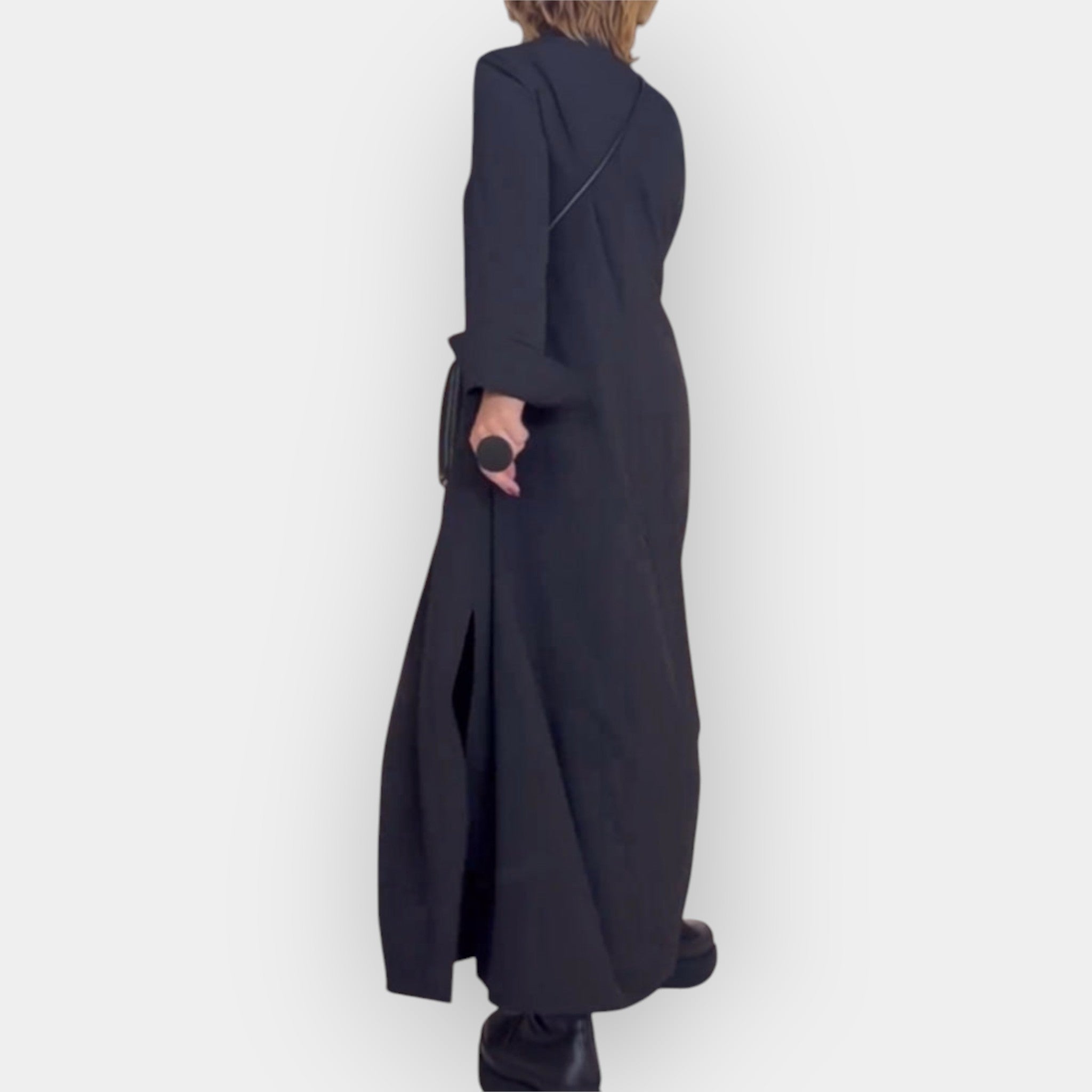 Laia joonega kleit