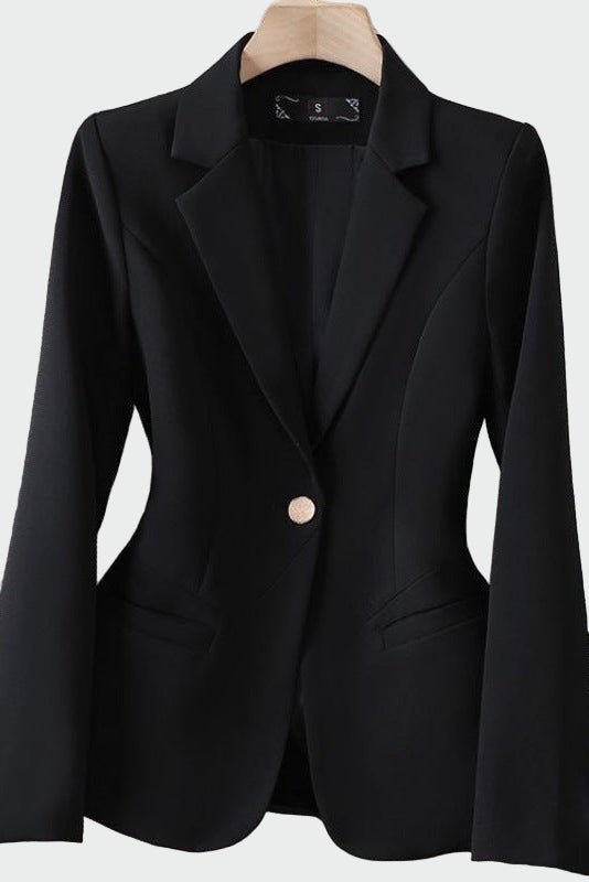 Moodsa ja elegantse lõikega jakk