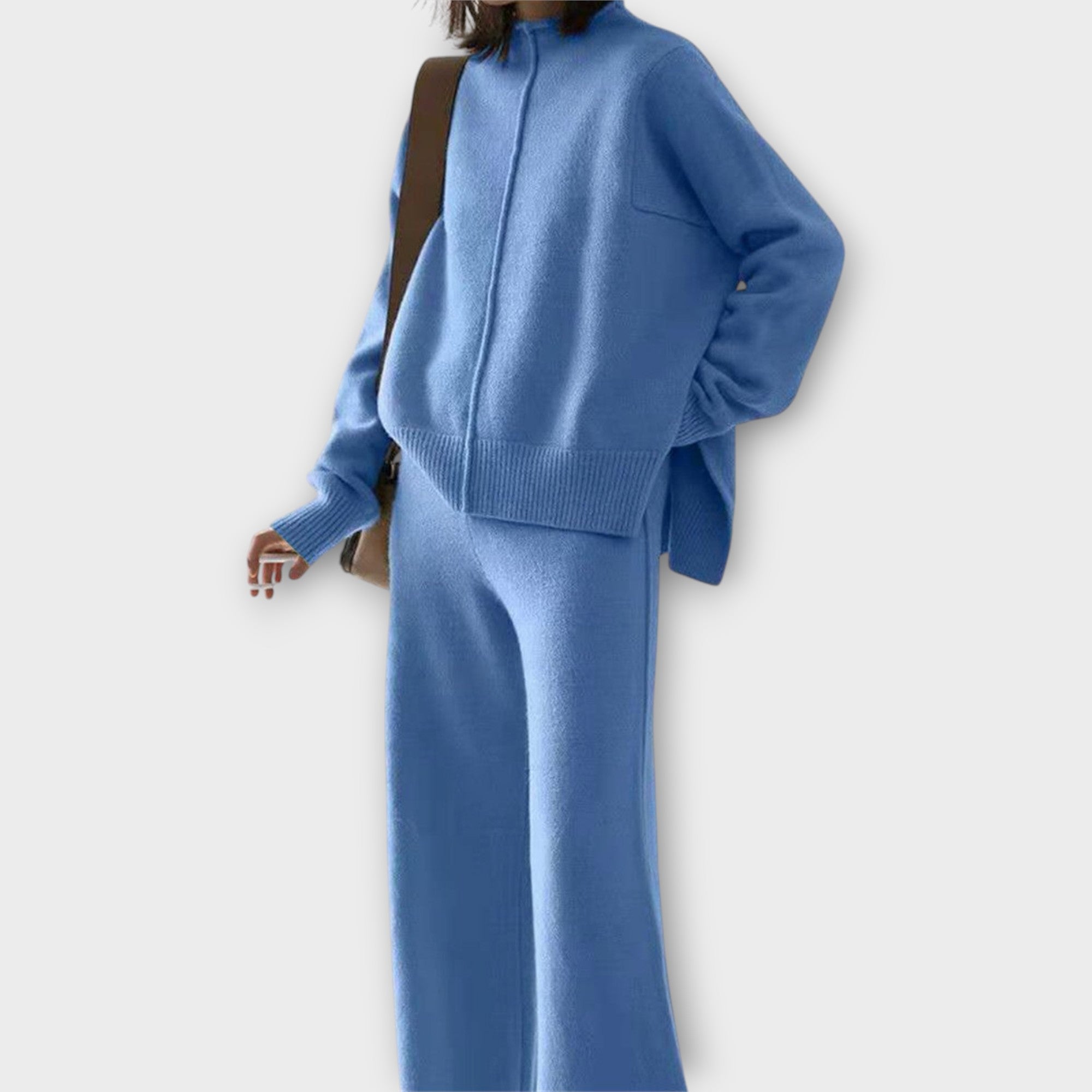 Ajatu elegantsi ja mugava komplekt 
