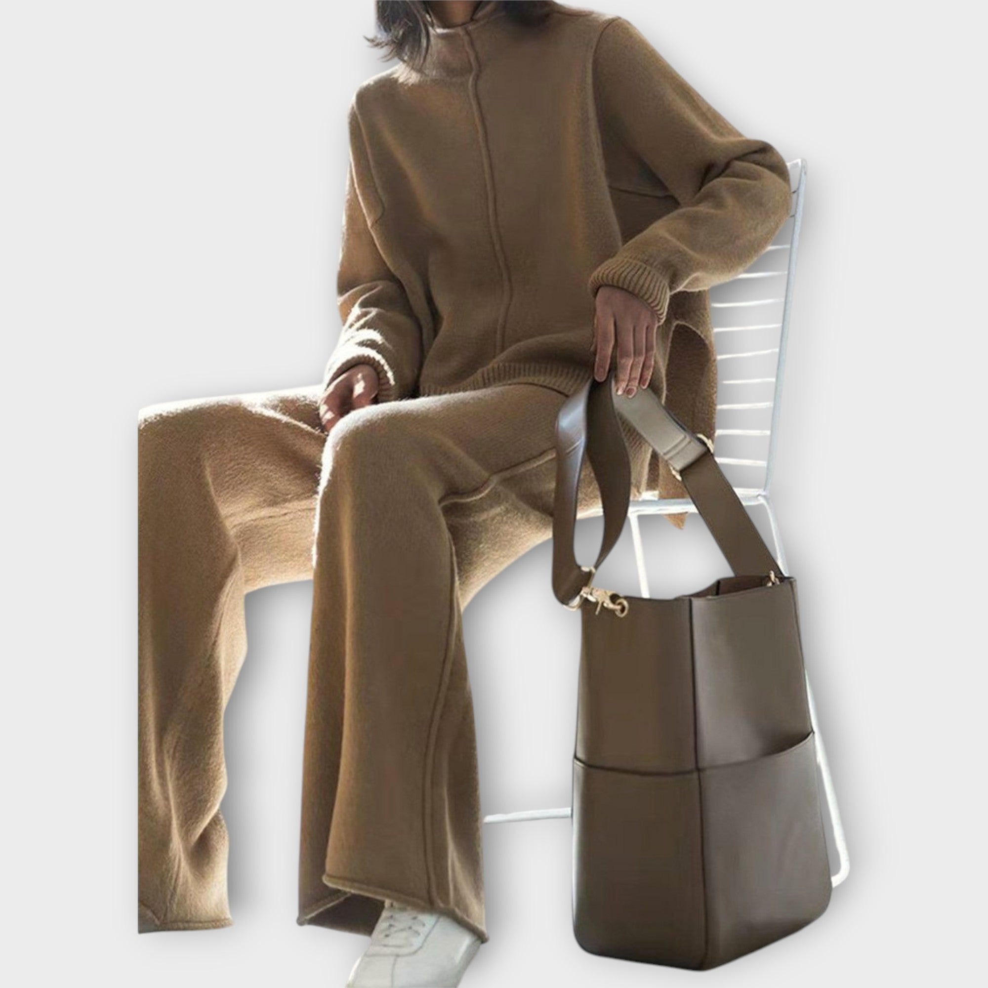 Ajatu elegantsi ja mugava komplekt 
