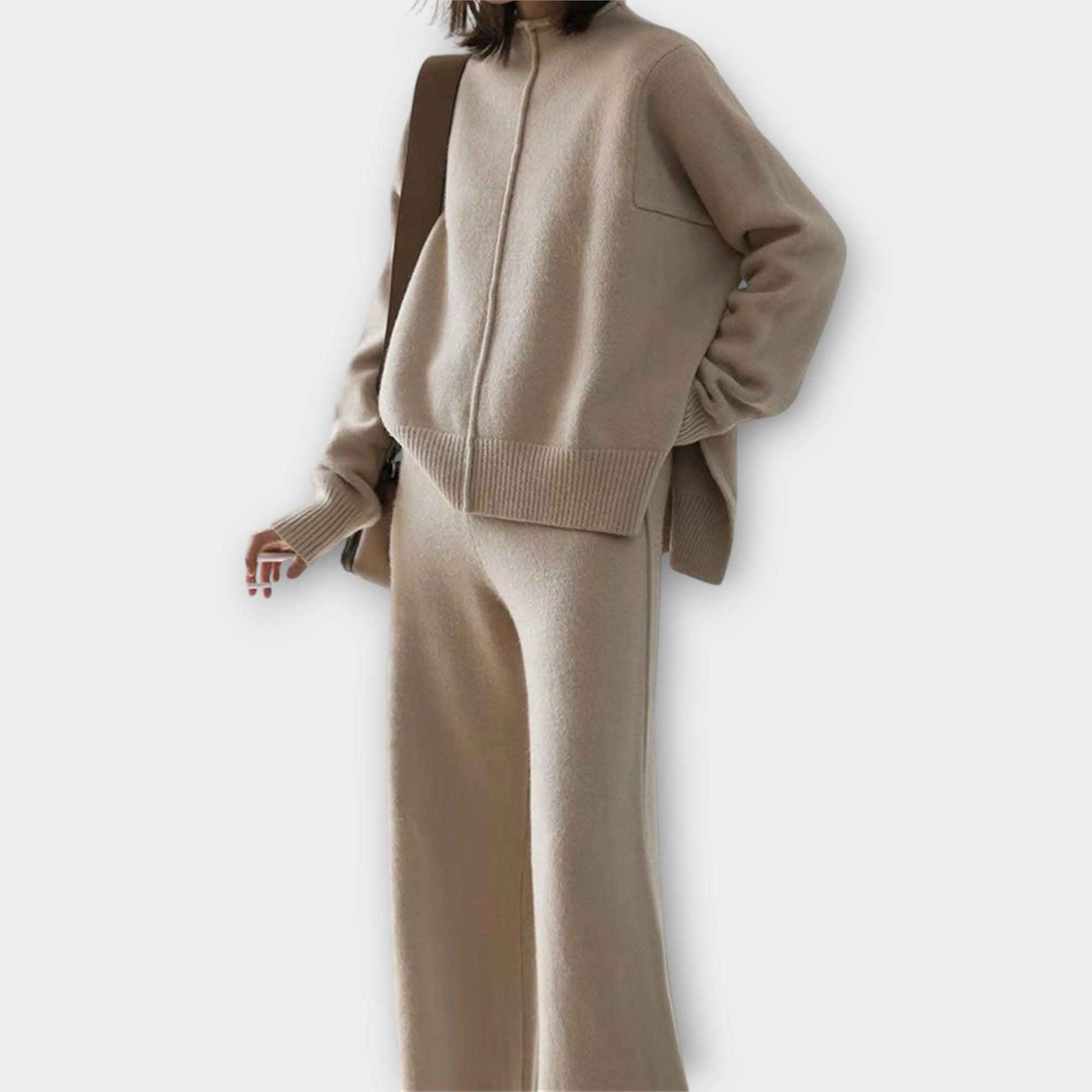 Ajatu elegantsi ja mugava komplekt 